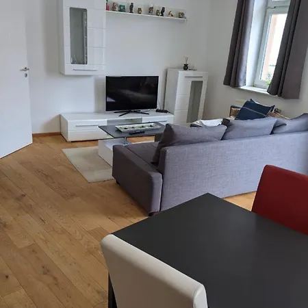 1-zimmer In Der Naehe Vom Petersberg Apartment *