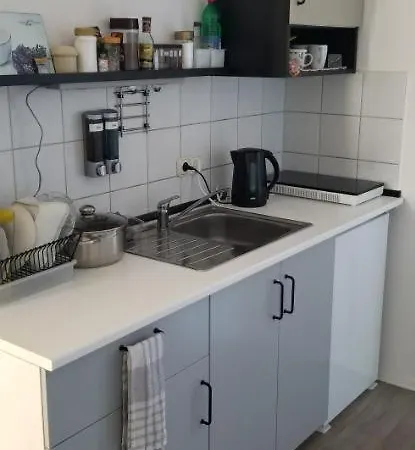 Appartamento 1-zimmer In Der Naehe Vom Petersberg