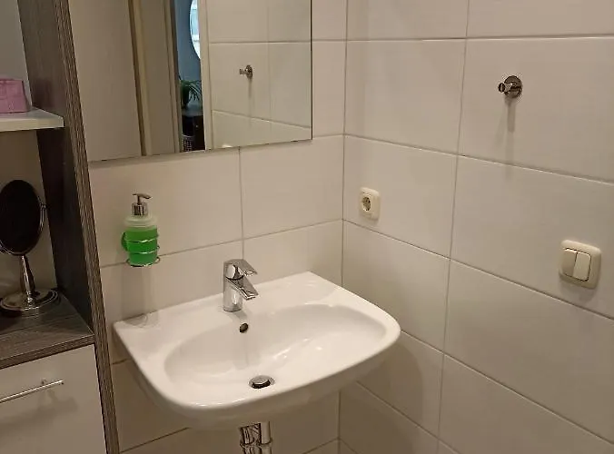 1-zimmer In Der Naehe Vom Petersberg *